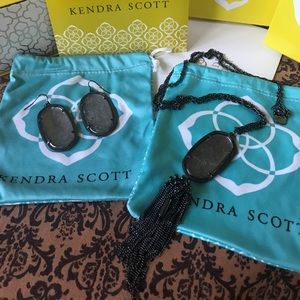 LIKE NEW KENDRA SCOTT GUNMETAL SET!!